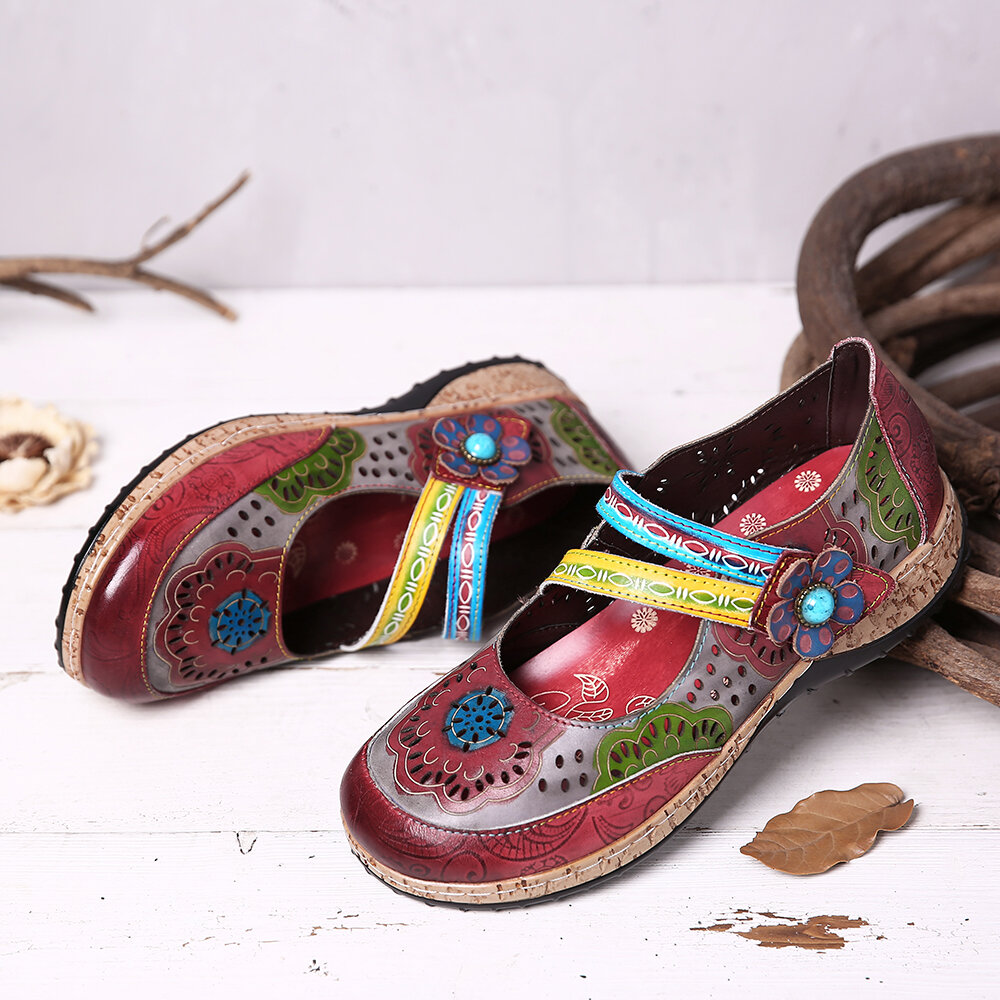 

SOCOFY Retro Hollow Embossed Genuine Leather Splicing Floral Hook Loop Flat Shoes