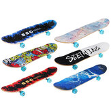 Kinderen skateboarden op dubbel rocker longboard van hoge elasticiteit esdoornhout met knipperend skateboard voor beginners cadeau