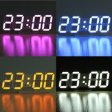 Horloge murale numérique LED 3D avec alarme, USB, stéréo intégré, capteur de lumière automatique et fonction d'affichage de la date, de l'heure et de la température.