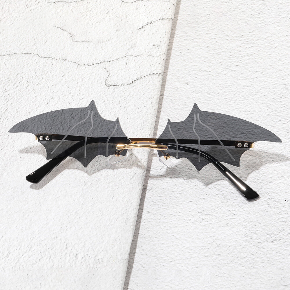 Unisex Mode Metalen Tempels Speciaal gevormde Bril Halloween Vleermuisvormige Anti-Uv Zonnebril