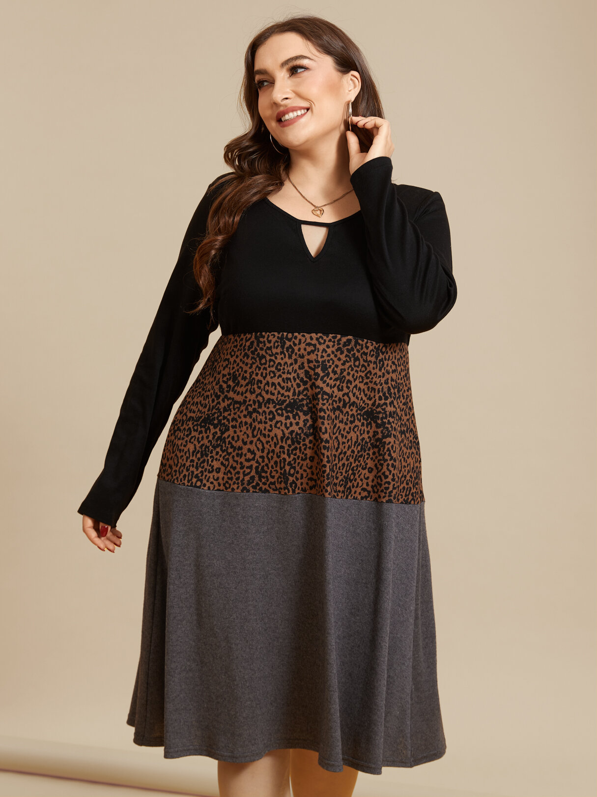 

Комбинезон больших размеров Шея Пэчворк с леопардовым вырезом Дизайн Длинные рукава Платье