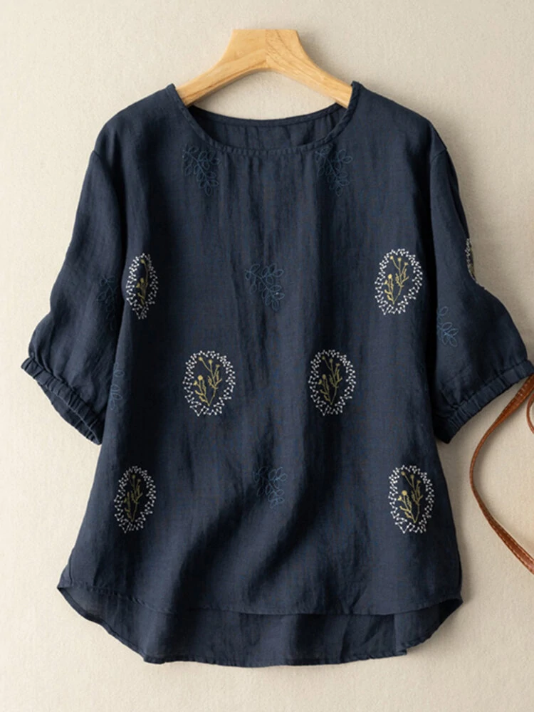 Leisure embroidered ruched round neck short sleeve cotton blouse