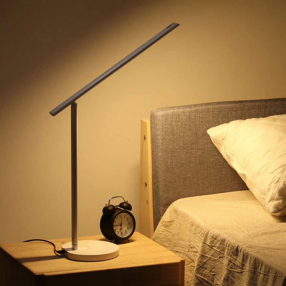 מנורת לילה חכמה כולל טעינה אלחוטית לטלפונים ומגוון עוצמות תאורה מבית DIGOO