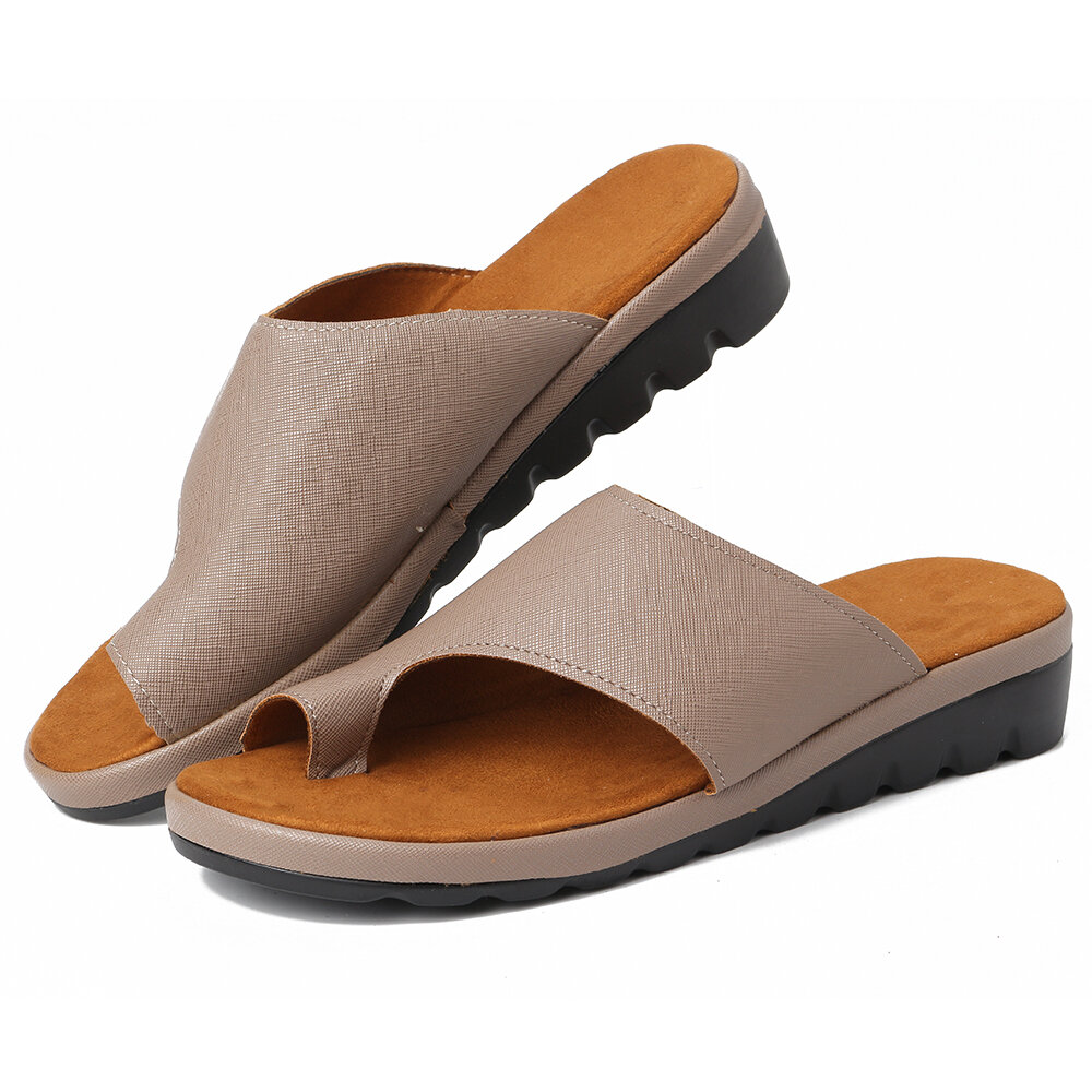 Kadın Ortopedik Sandalet Yaz Bayanlar Flip Flop Rahat Platform Kaymaz Rahat Yürüyüş Rastgele Klip Toe Düz Plaj Ayakkabıları.