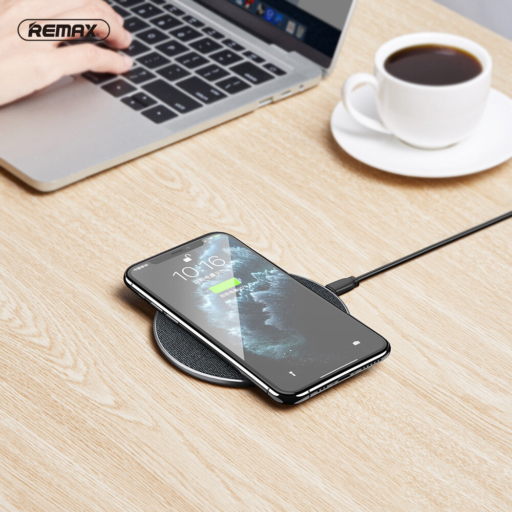 

Remax RP-W16 10W Wireless Charger Fast Wireless Charging Pad For Qi-enabled Smart Phones For iPhone 11 SE 2020 For Samsu