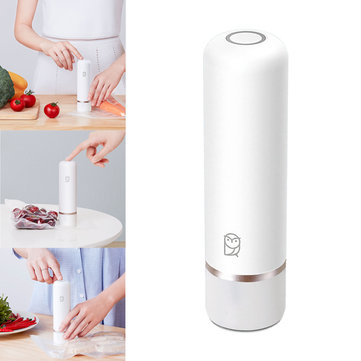 $35.59 for Miaomiaoce USB Vacuum Pump + 9 Compression Bags from xiaomi youpin
